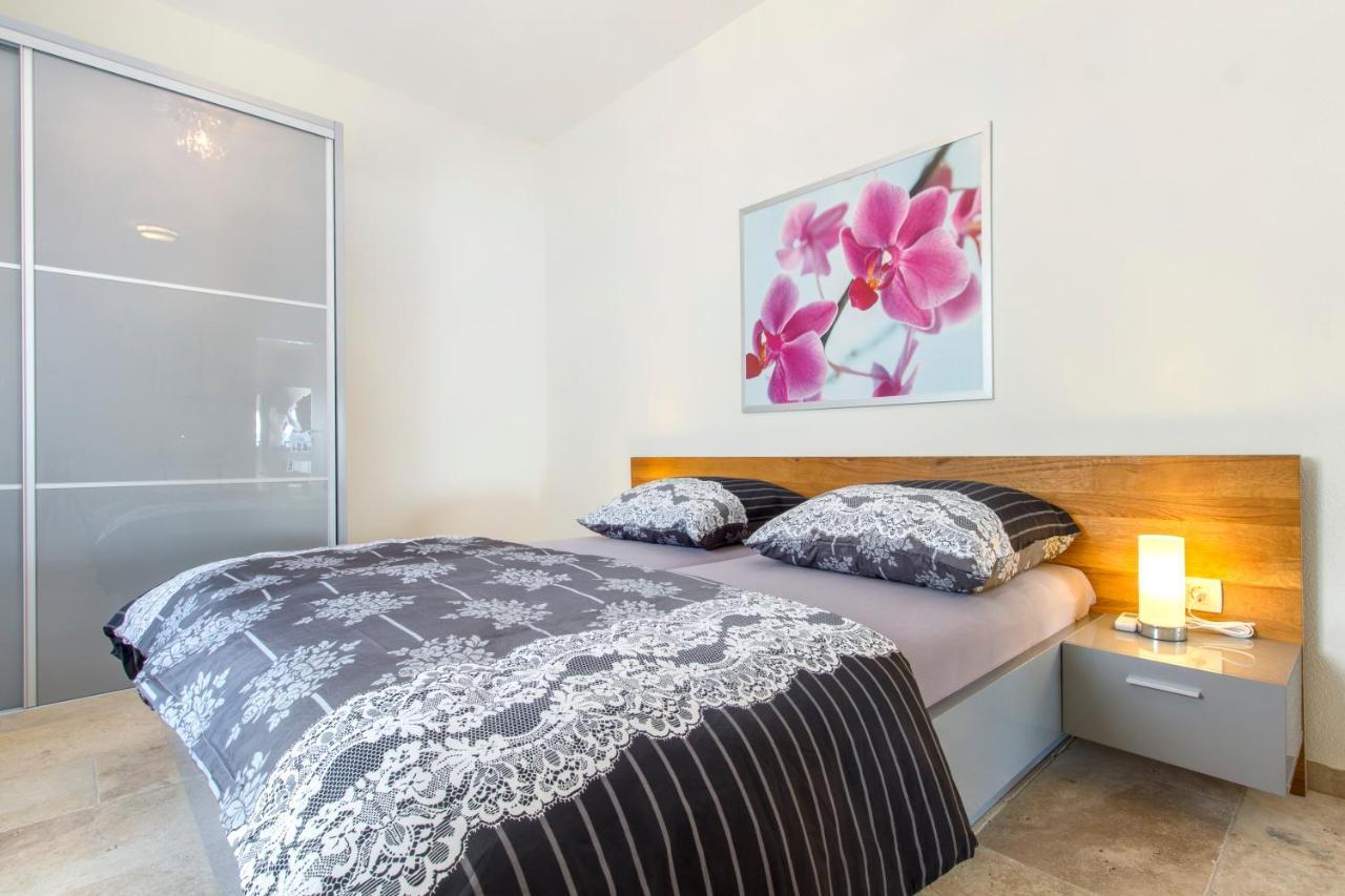 Ferienwohnung Dalmata Lounge Starigrad Paklenica Exterior foto
